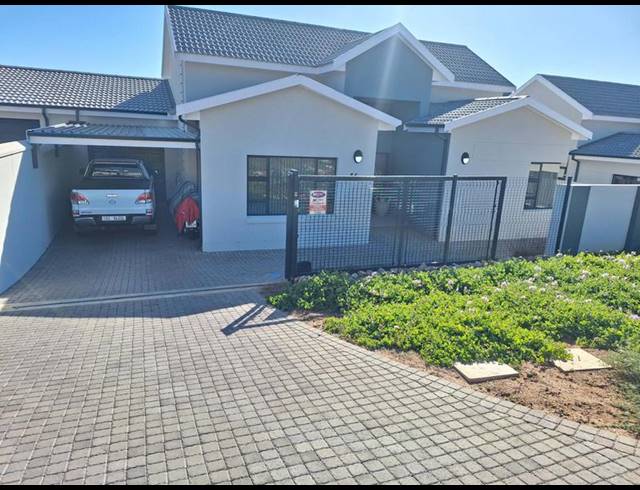 3 BEDROOM HOUSE FOR SALE IN HARTENBOS HEUWELS